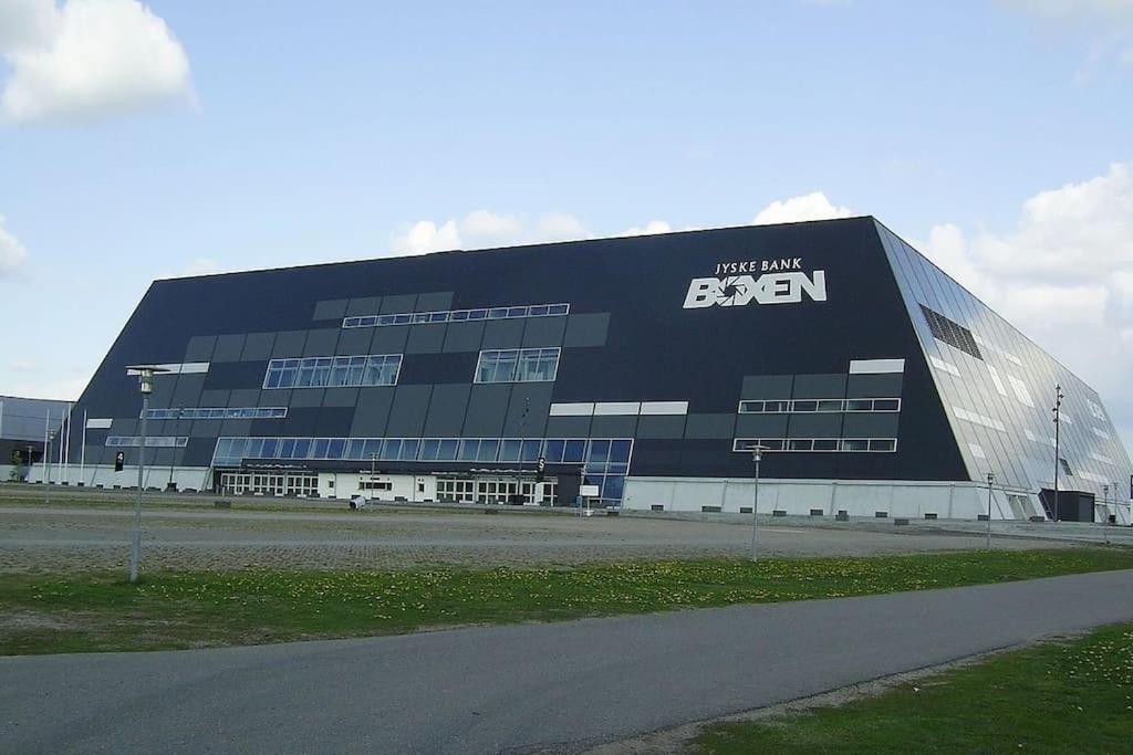 170 M2 Stort Hus Taet Pa Centrum, Mch Og Boxen 海宁 外观 照片